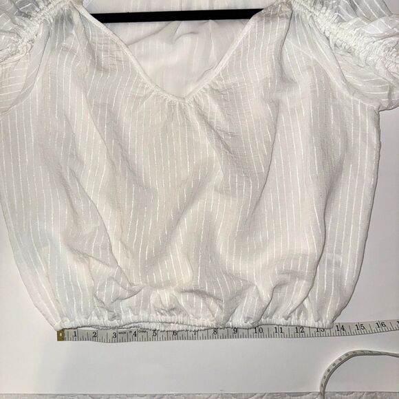 ASTR the Label Ruched Puff Long Sleeve Top White Sheer Pinstripe Blouse VNeck XS - Picture 12 of 15